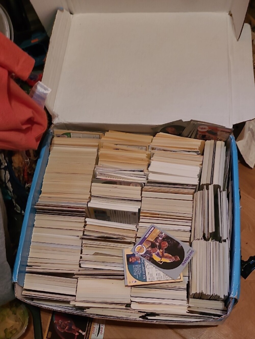 200 Assorted NBA Basketball Rookie & Player Trading Cards - Blue Accent
